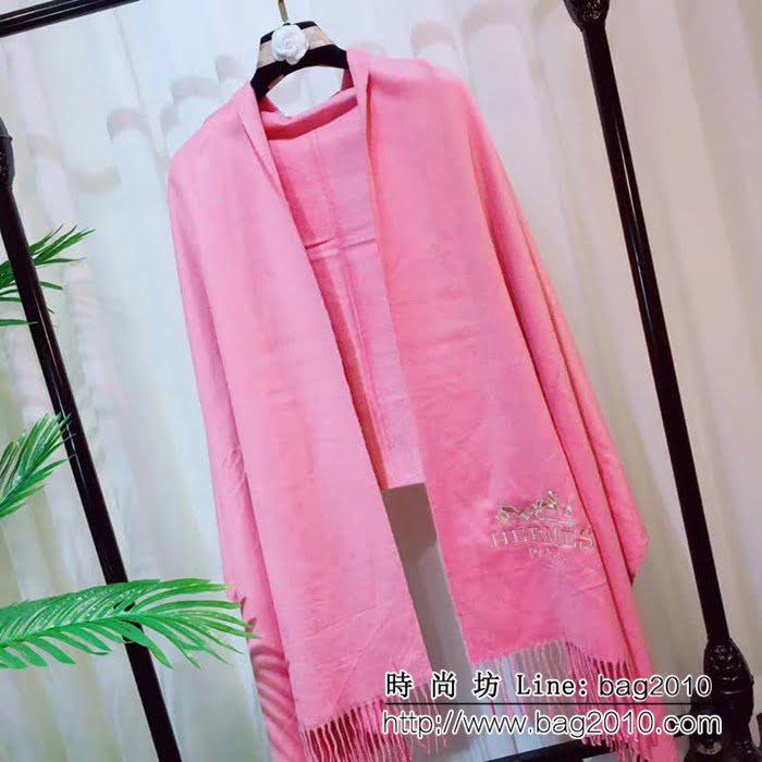 HERMES愛馬仕2018年度爆款 新款Hermès淨色刺繡圍巾 LLWJ6722